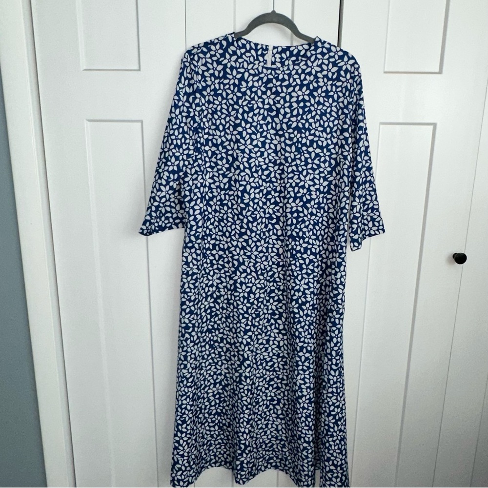 Women's Blue and White Floral Print Maxi Dress - Sz L - NWOT